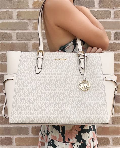 michael kors gilly bag.